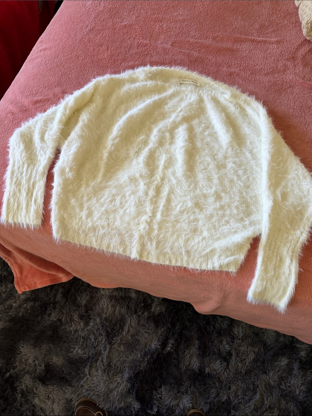 Women's Cozy Fluffy Crewneck Sweater - Cream